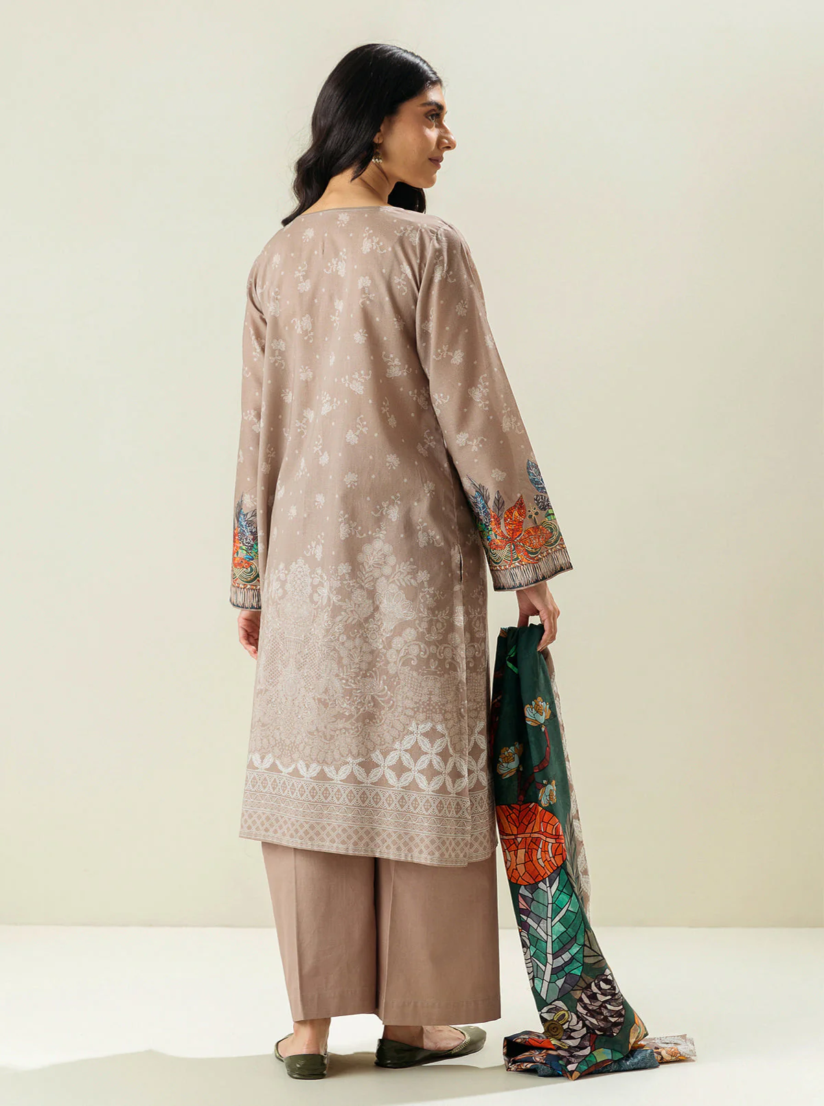 3 PIECE - PRINTED LAWN SUIT - NEOCLASSICAL CREME - Image 3