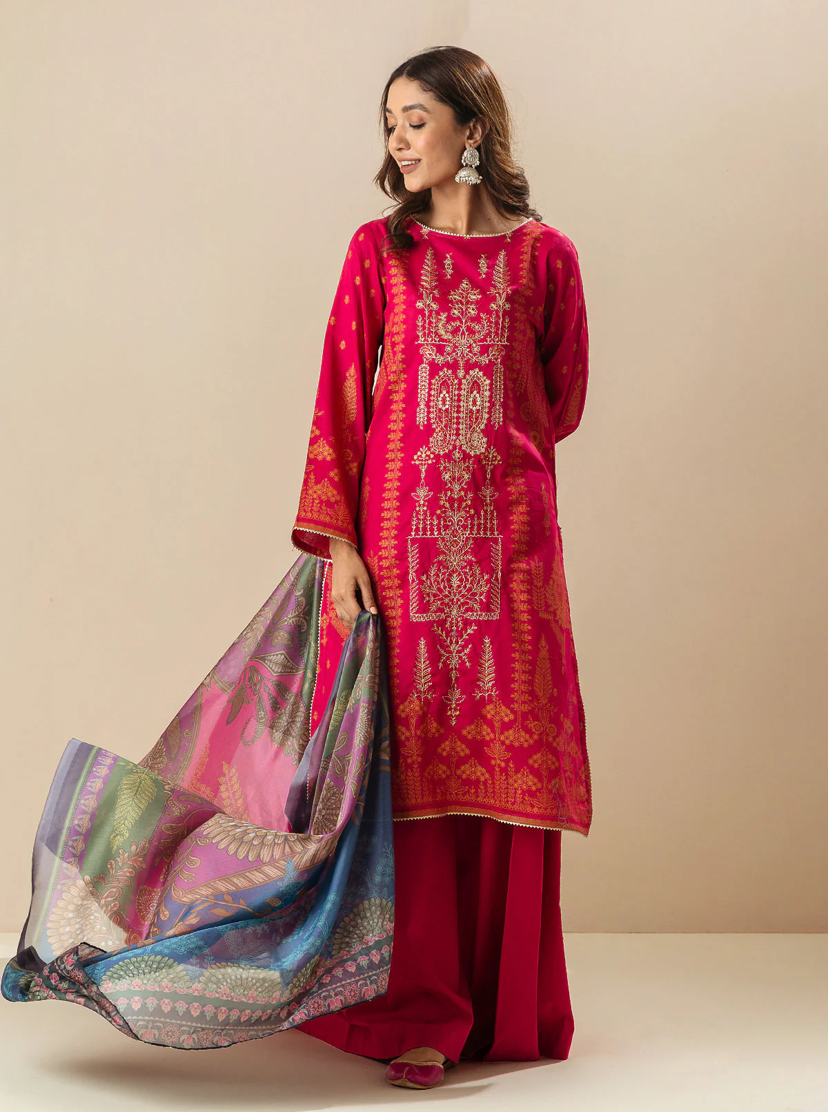 3 PIECE - EMBROIDERD LAWN SUIT - FUCHSIA MYSTERY - Image 4