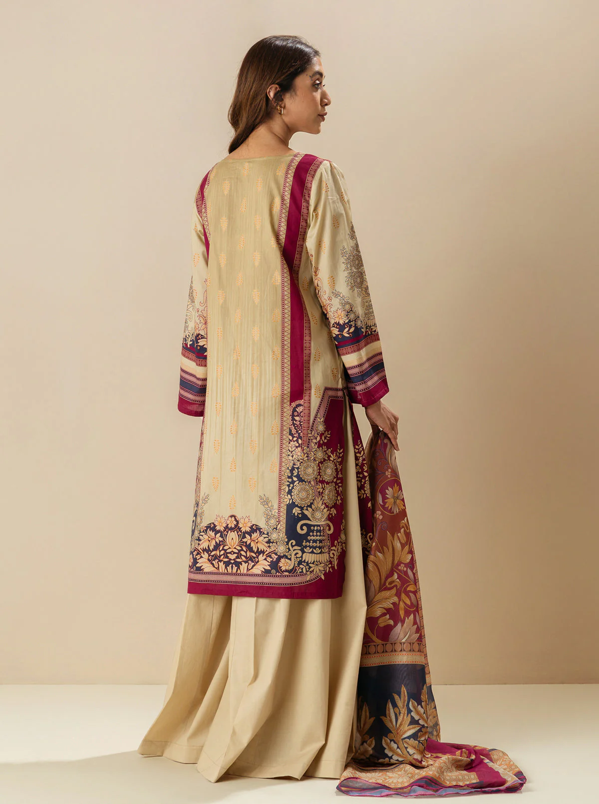 3 PIECE - EMBROIDERD LAWN SUIT - APRICOT DAYDREAM - Image 4