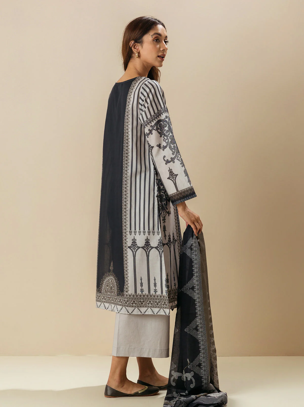 3 PIECE - PRINTED  LAWN SUIT - JEWEL CRAFT - Image 3