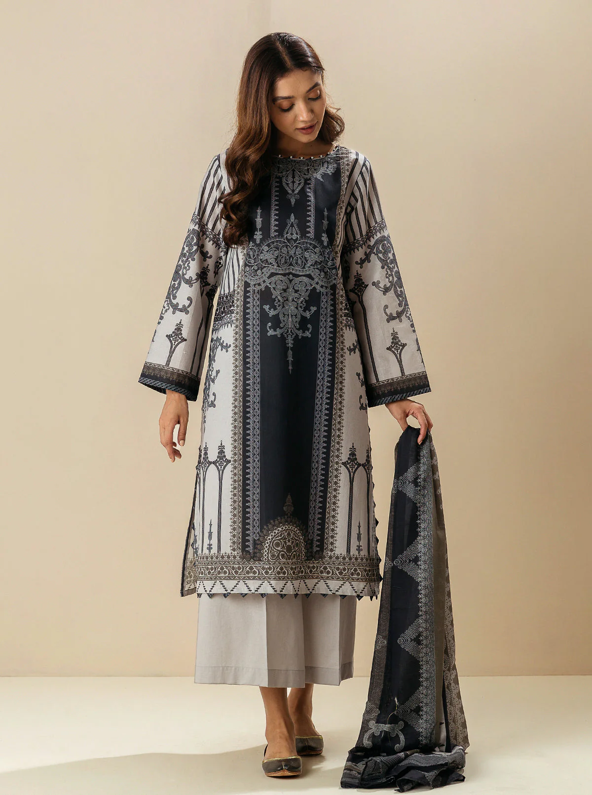 3 PIECE - PRINTED  LAWN SUIT - JEWEL CRAFT - Image 4