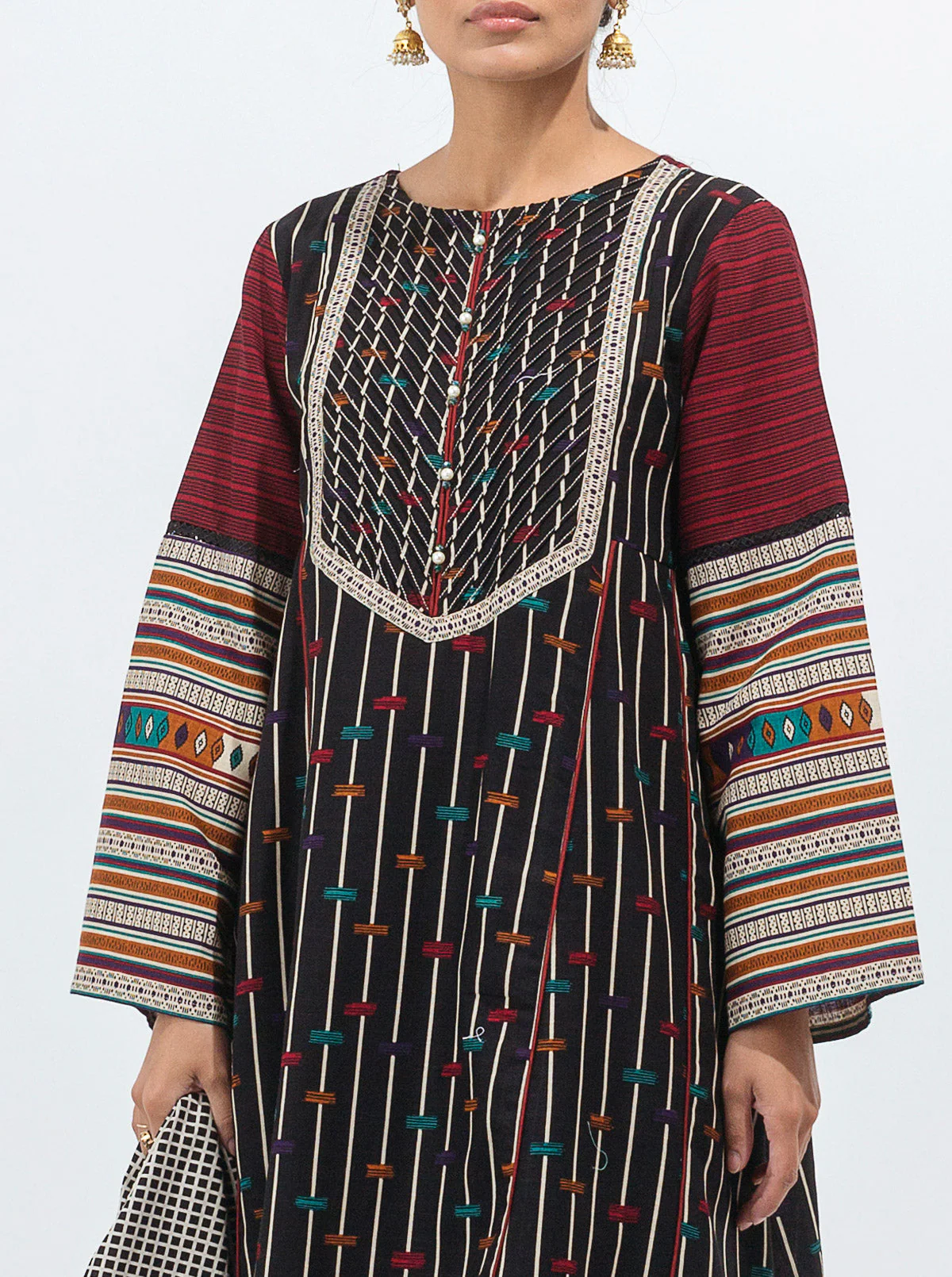 3 PIECE - PRINTED KHADDAR SUIT - ENCHANTED BLACK - Image 4