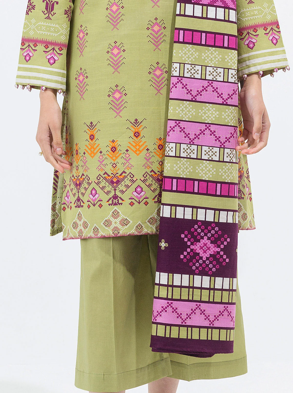 3 PIECE - PRINTED KHADDAR SUIT - OPULENT OPAL - Image 2