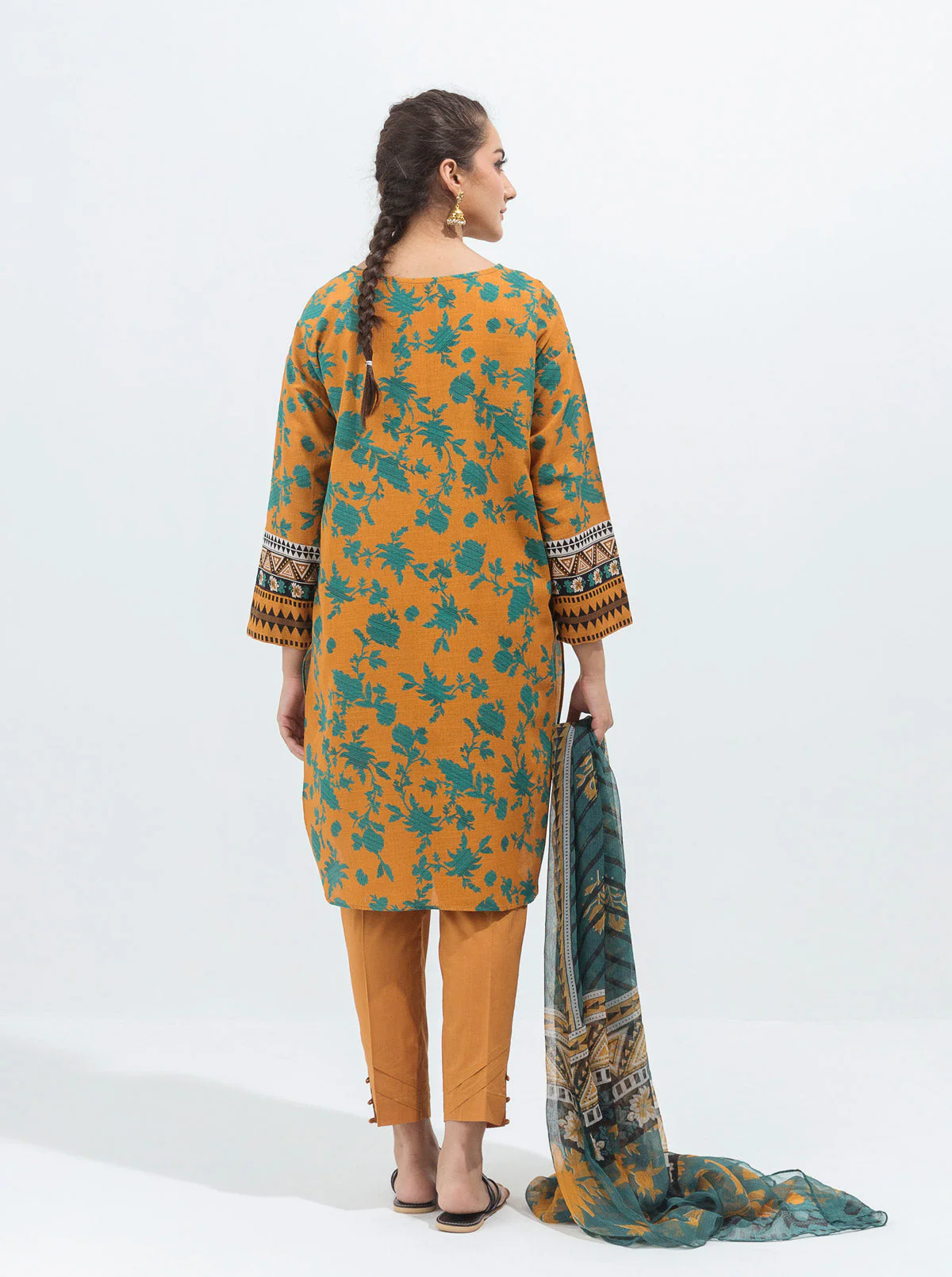 3 PIECE - PRINTED KHADDAR SUIT - MYSTIQUE  BLOOM - Image 6