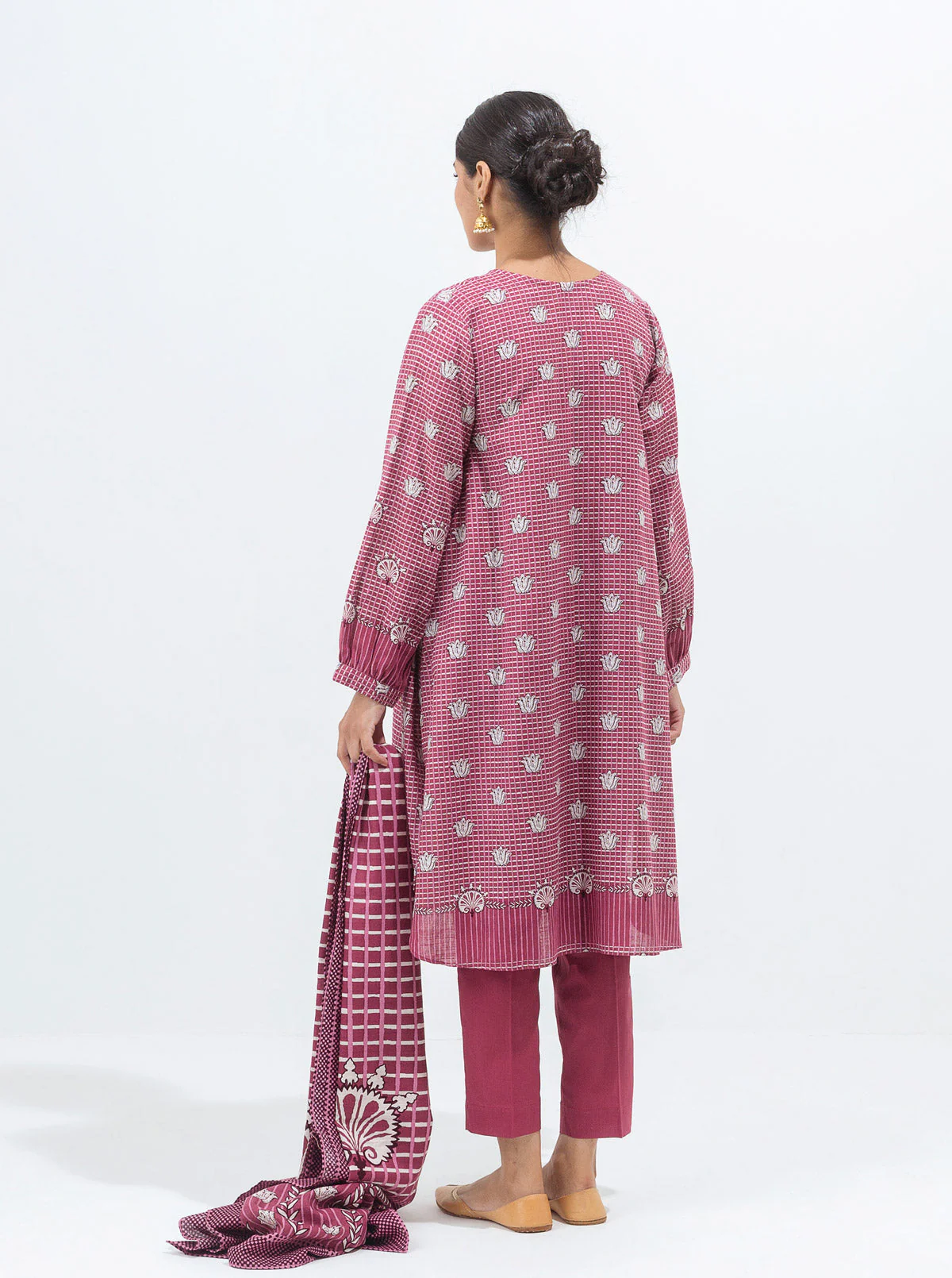 3 PIECE - PRINTED KHADDAR SUIT - QUARTZ MAZE - Image 7