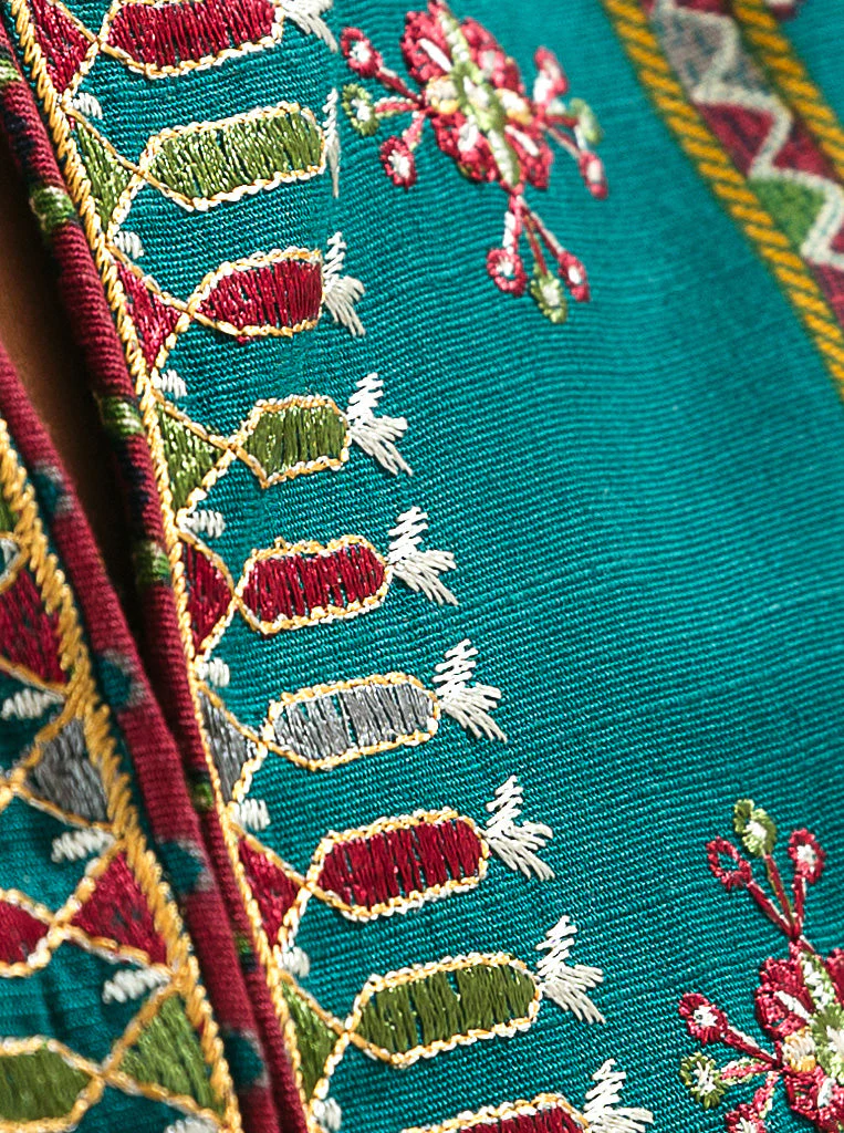 3 PIECE - EMBROIDERED  KHADDAR SUIT - TEAL PRISM - Image 4