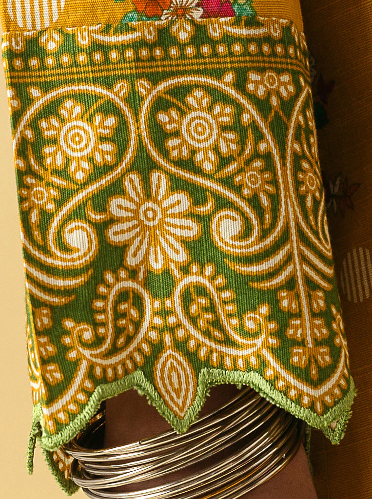3 PIECE - PRINTED KHADDAR SUIT - ORIENTAL BLACK - Image 5