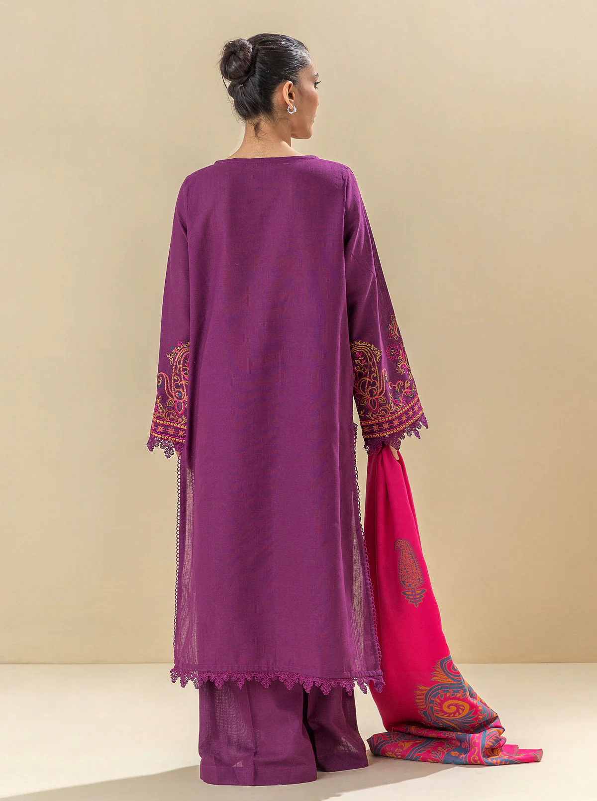3 PIECE - EMBROIDERED  KHADDAR SUIT - KIR ROYALE - Image 4