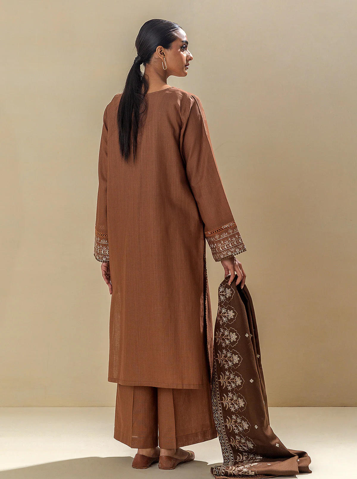 3 PIECE - EMBROIDERED KHADDAR SUIT WITH EMBROIDERED SHAWL - EARTHY HUES - Image 6