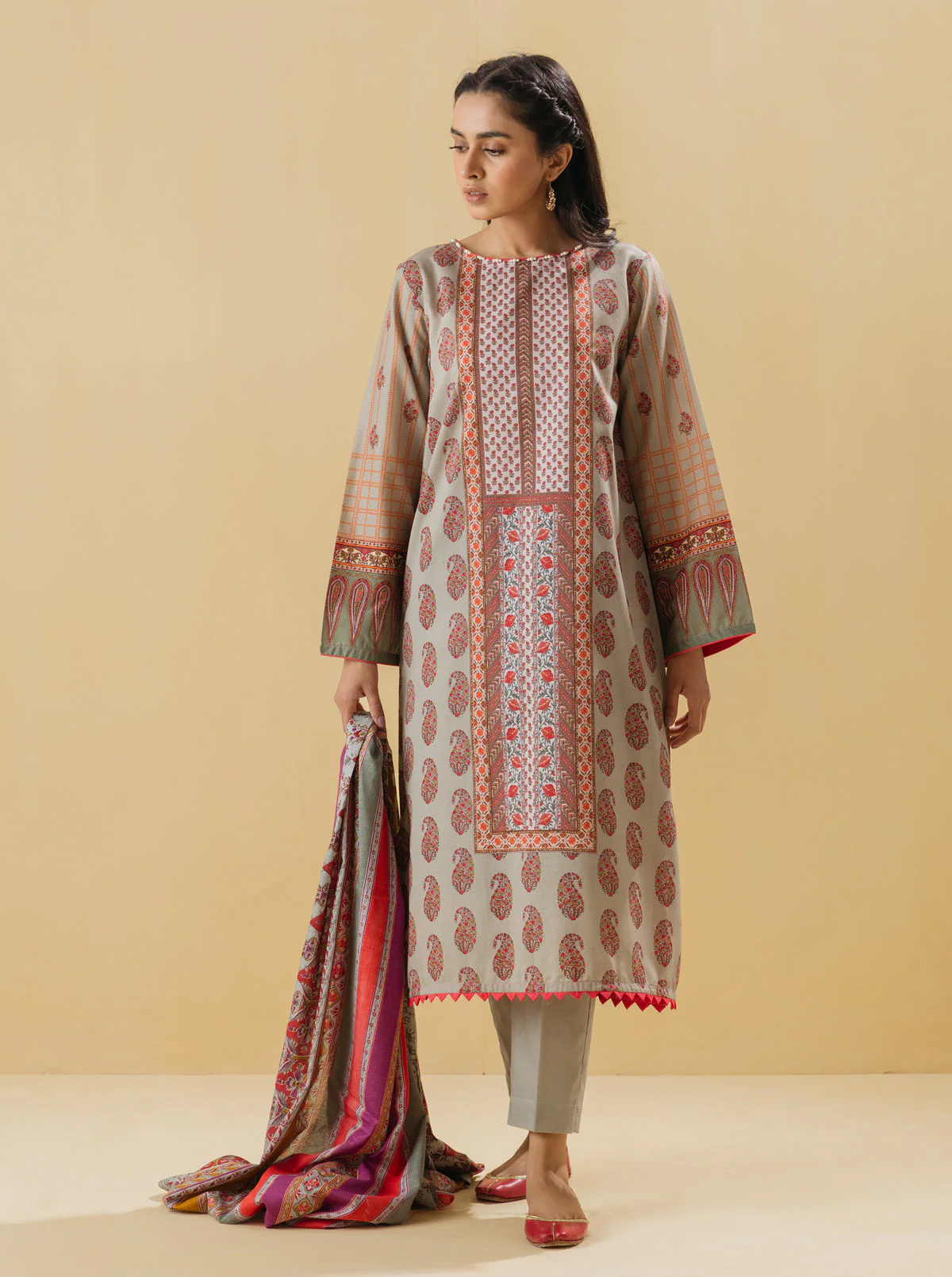 3 PIECE - PRINTED LAWN SUIT - ETHEREAL ESSENCE - Image 4