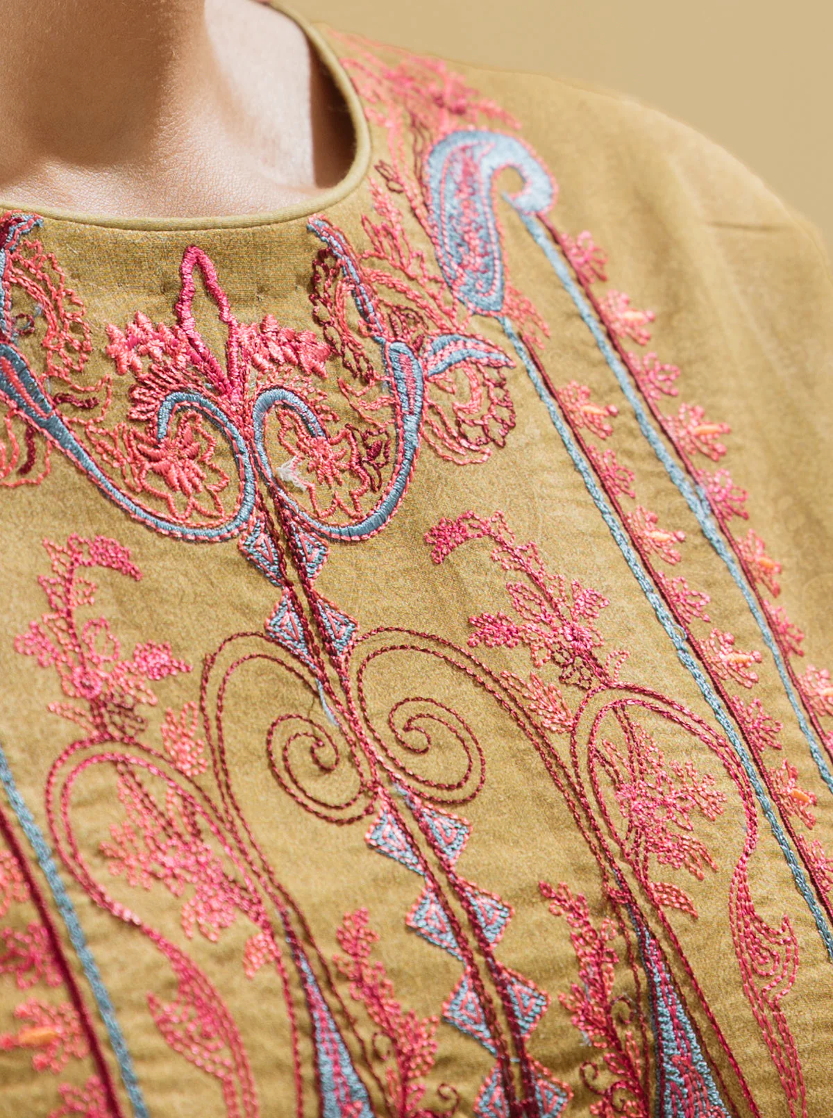 3 PIECE - EMBROIDERED LAWN SUIT - CLASSIC CRAFT - Image 3
