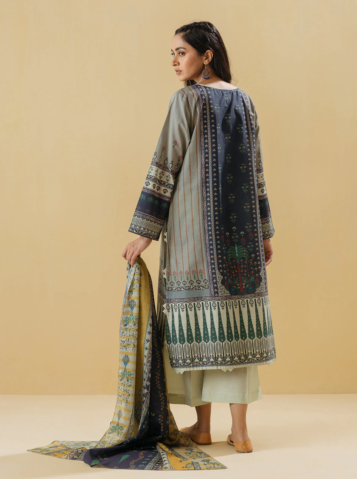 3 PIECE - EMBROIDERED LAWN SUIT - ROCOCO CHARM - Image 6