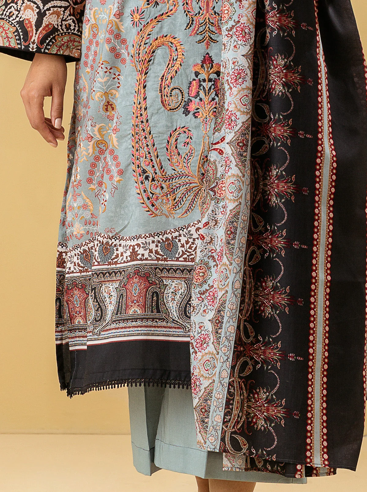 3 PIECE - EMBROIDERED  LAWN SUIT - SUMMER BREEZE - Image 2
