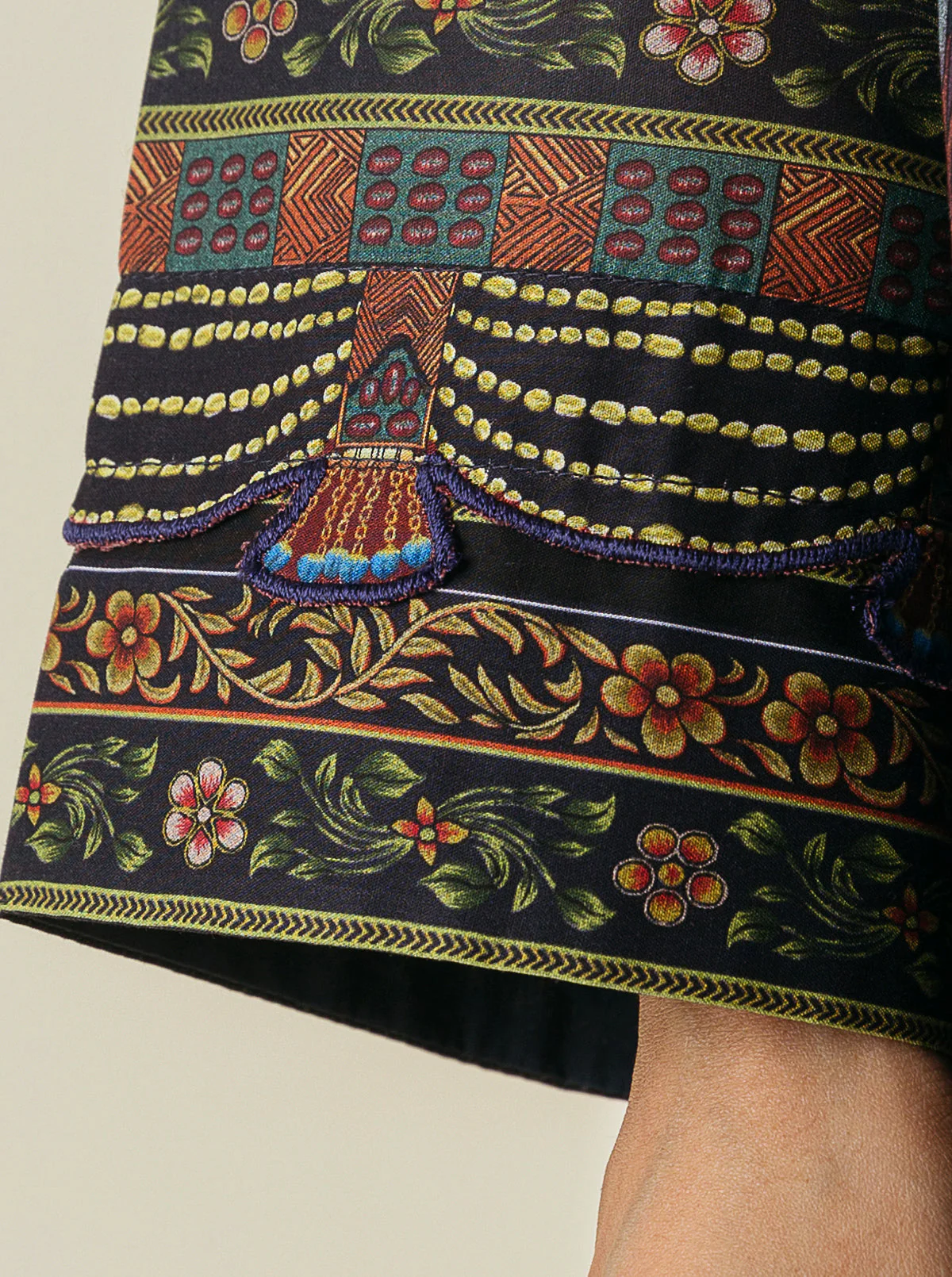 3 PIECE - PRINTED  LAWN SUIT - ODYSSEY GREY - Image 5