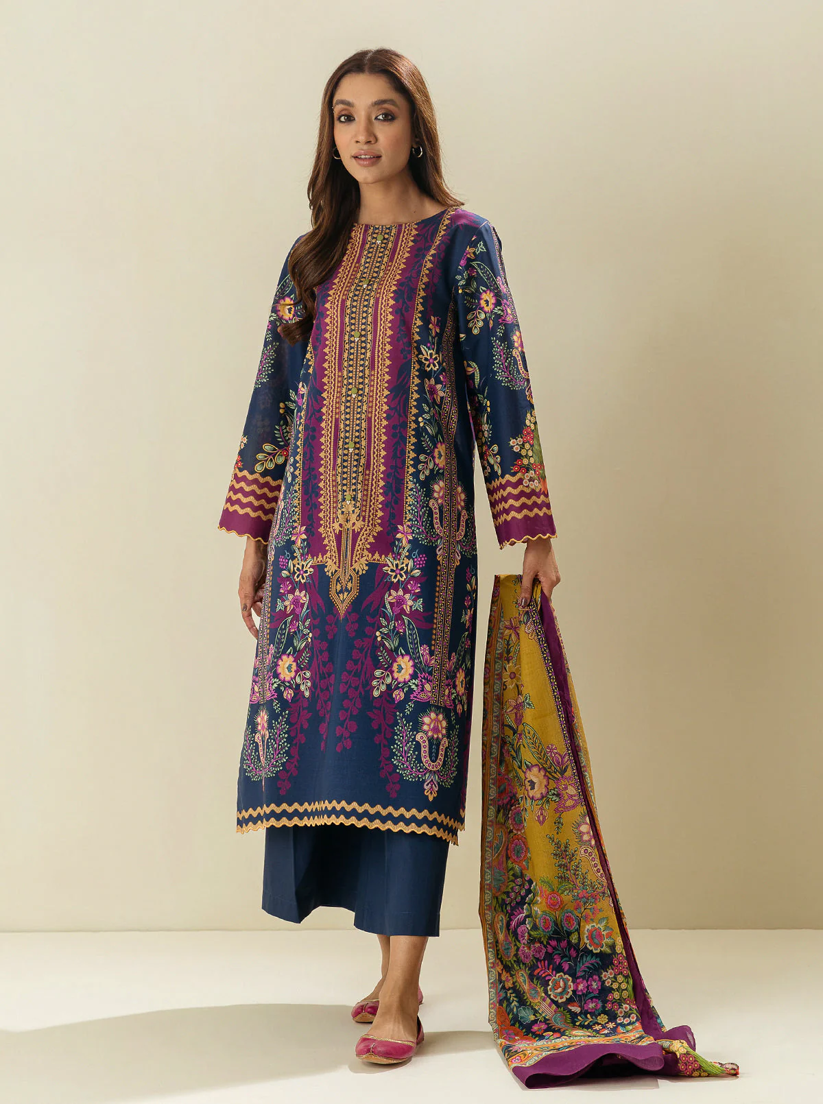 3 PIECE - PRINTED LAWN SUIT - CHROMA BEAUTY - Image 2