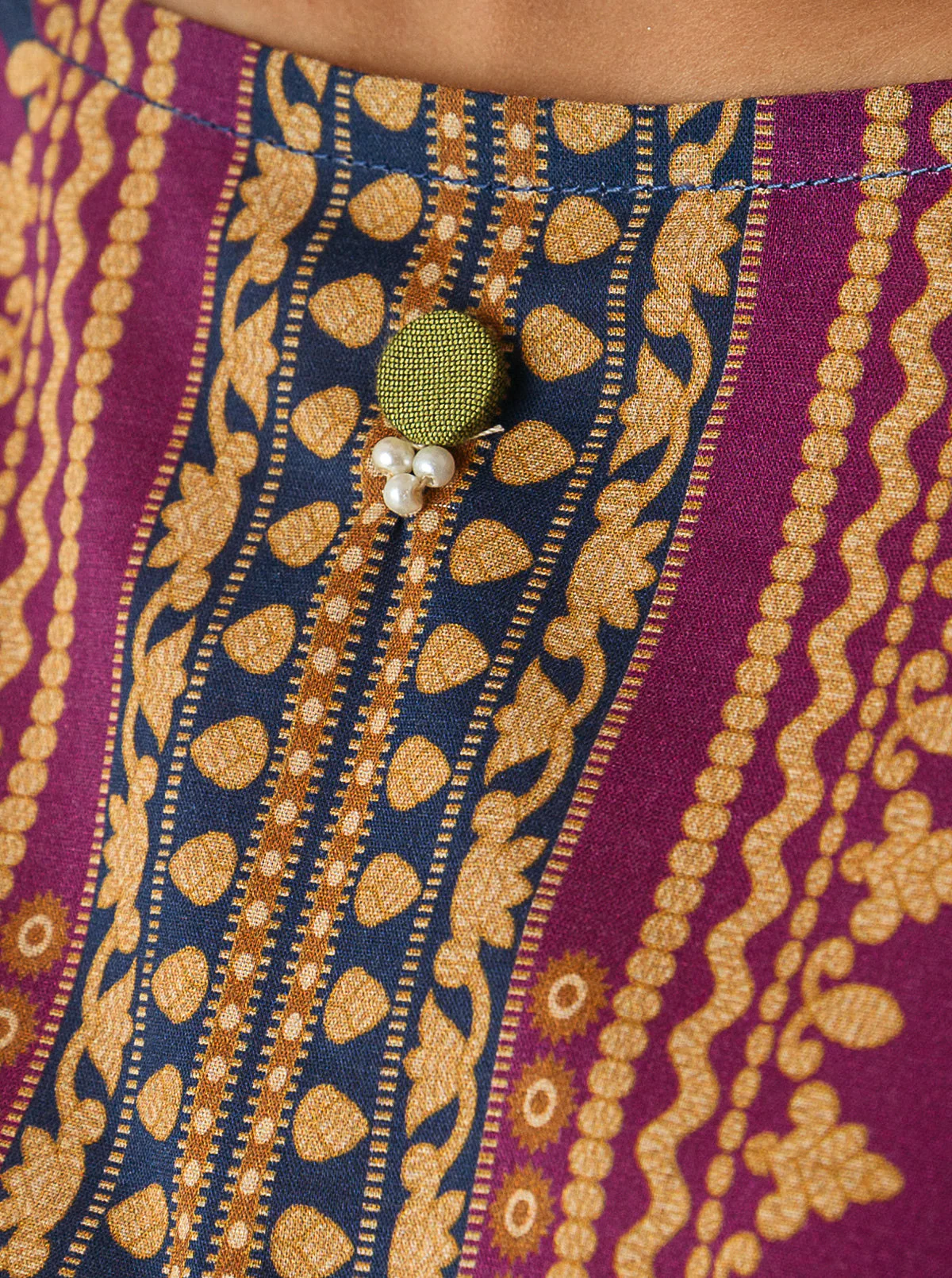 3 PIECE - PRINTED LAWN SUIT - CHROMA BEAUTY - Image 4
