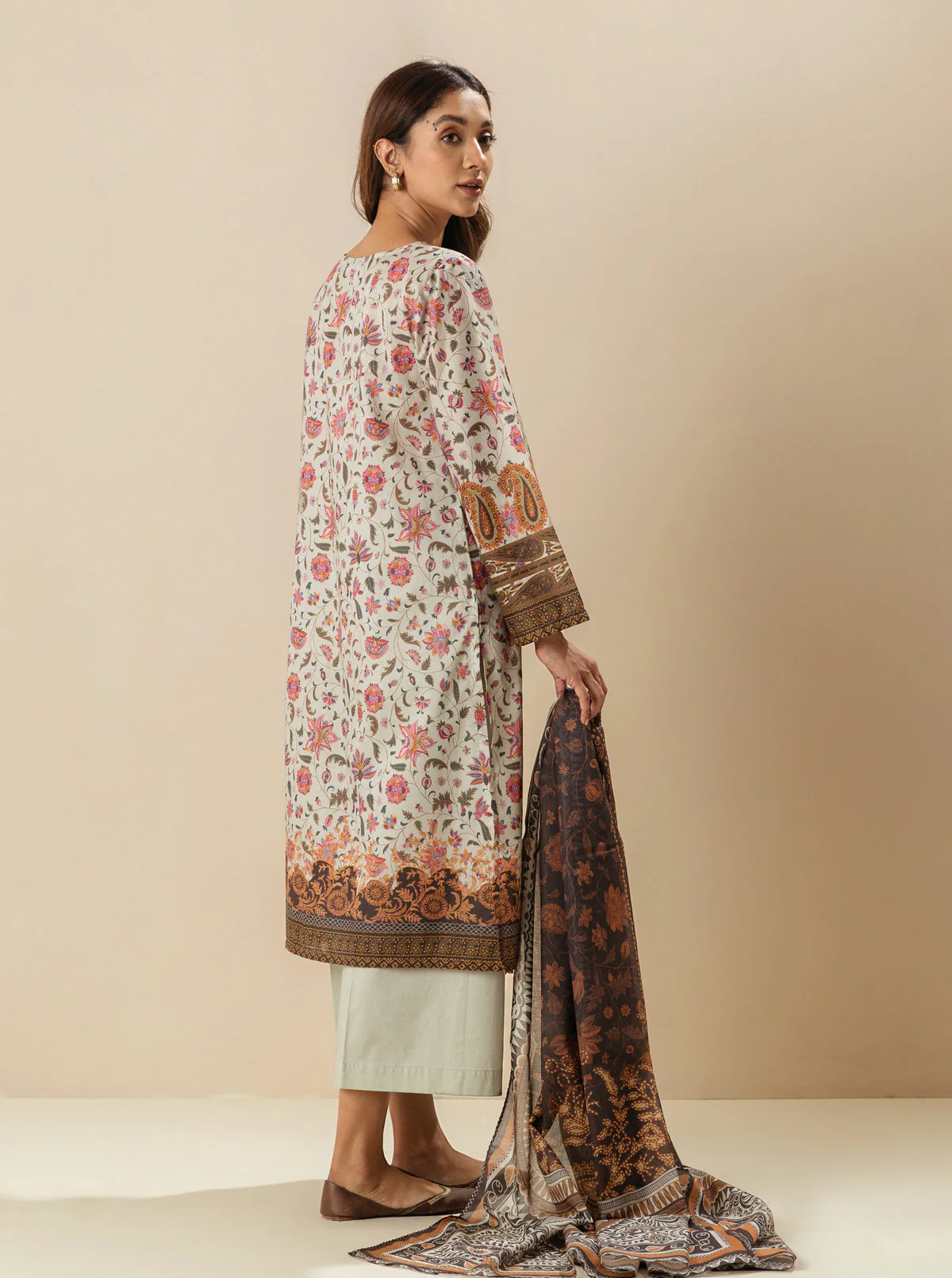 3 PIECE - PRINTED LAWN SUIT - FLORID ADJUSTMENT - Image 3