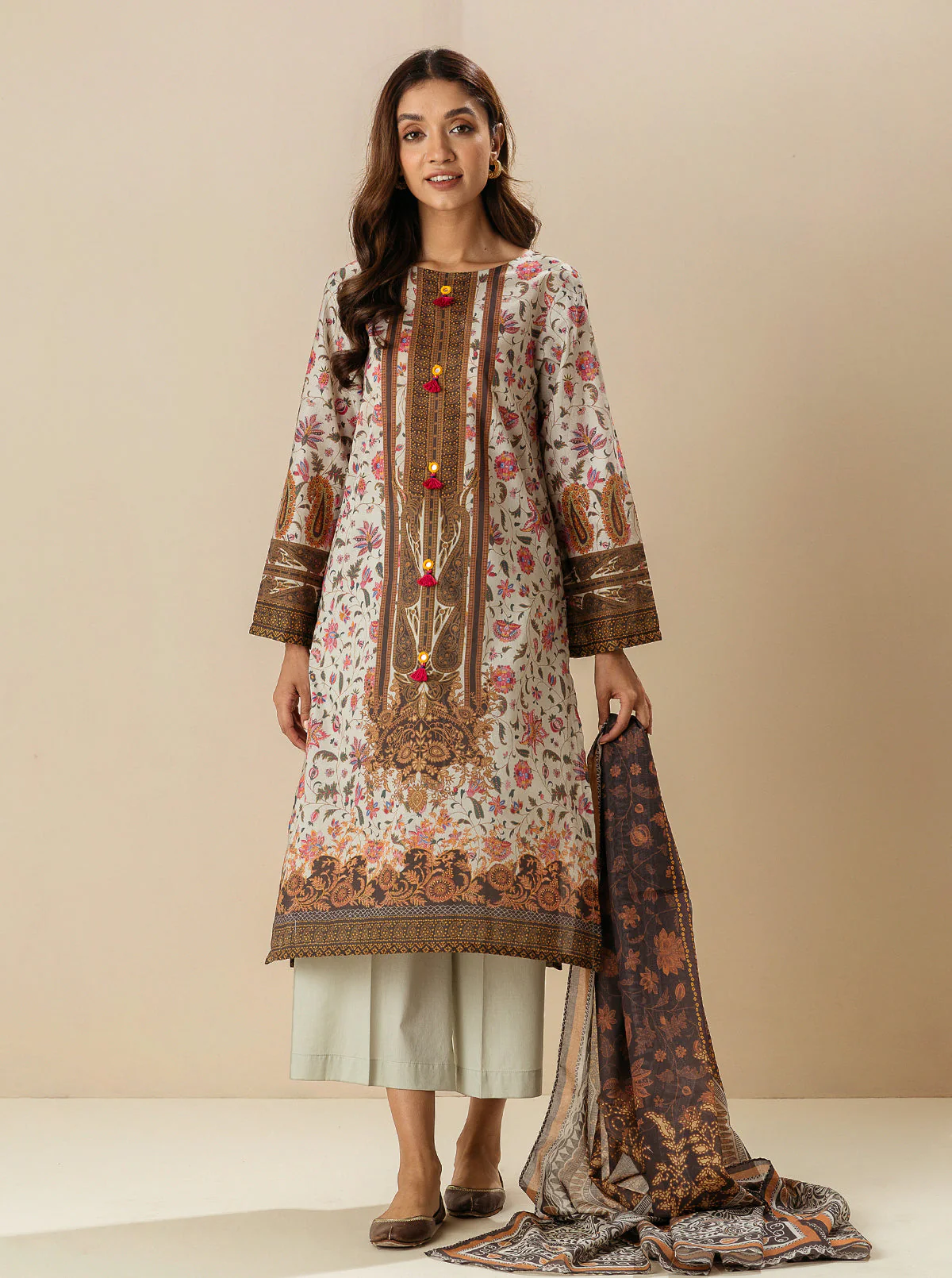 3 PIECE - PRINTED LAWN SUIT - FLORID ADJUSTMENT - Image 4