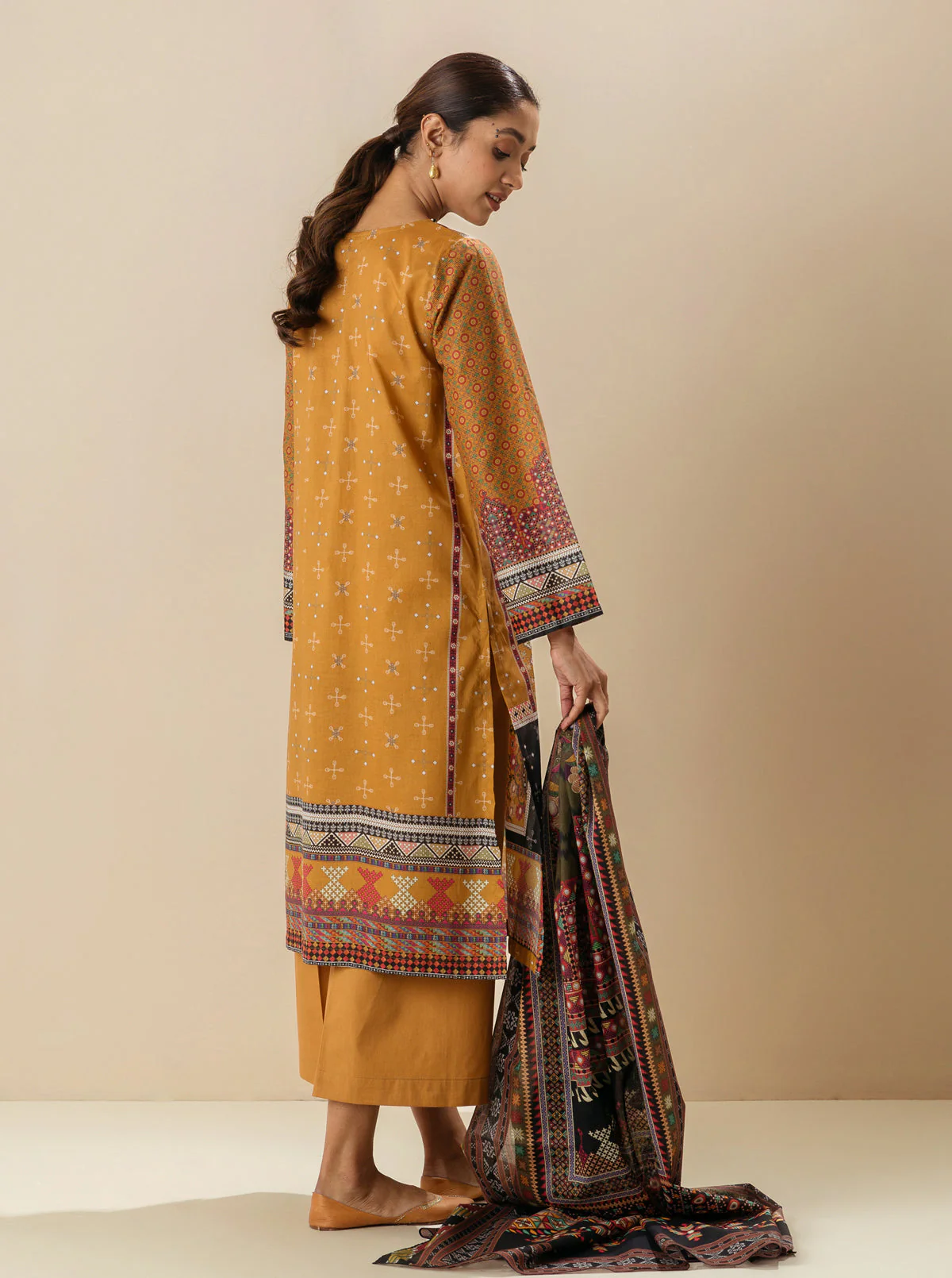 3 PIECE - PRINTED LAWN SUIT - BEDOUIN GRACE - Image 3