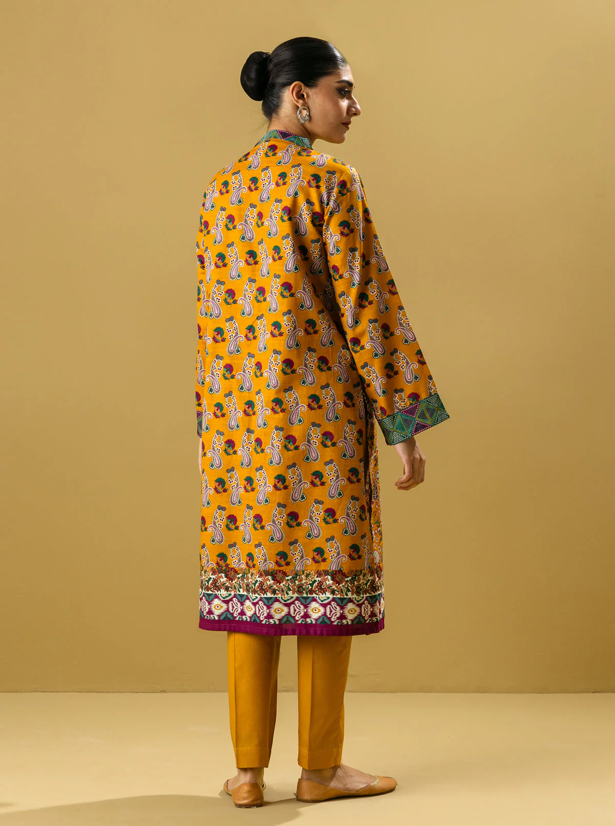 2 PIECE - PRINTED KHADDAR SUIT - EDGY GOLD - Image 3