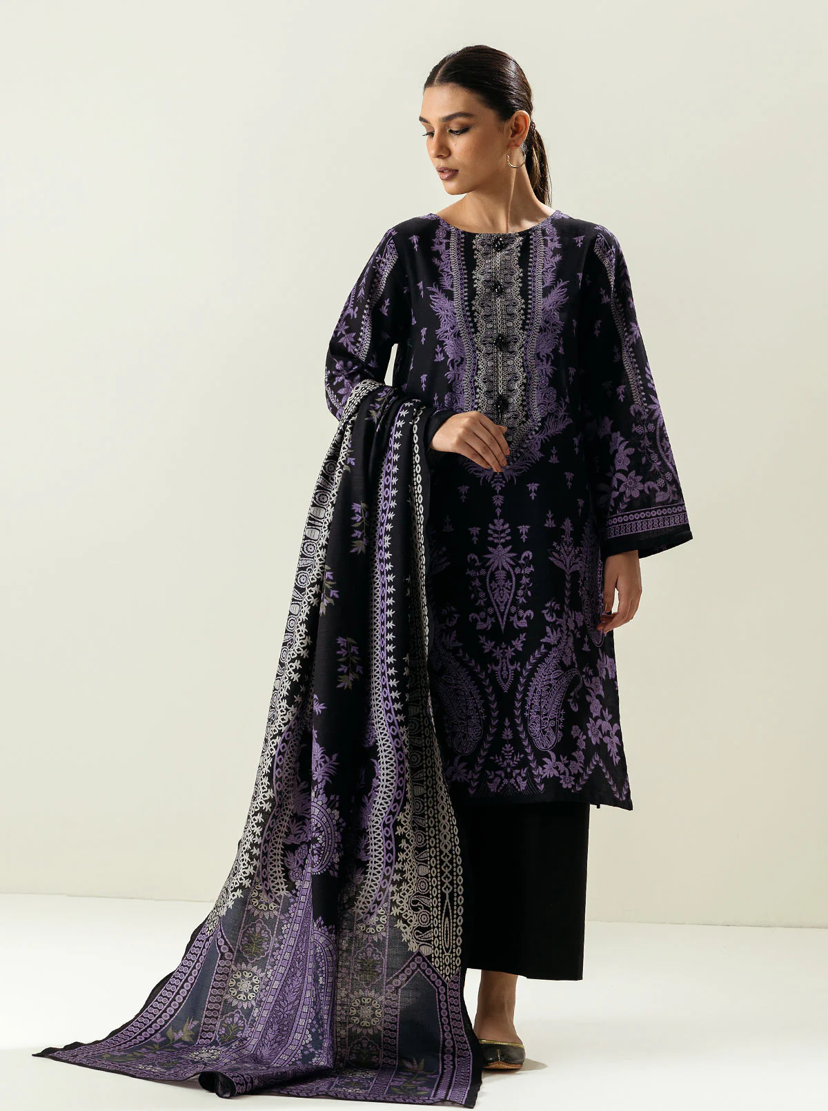 2 PIECE - PRINTED KHADDAR SUIT - OLDE WORLD - Image 2