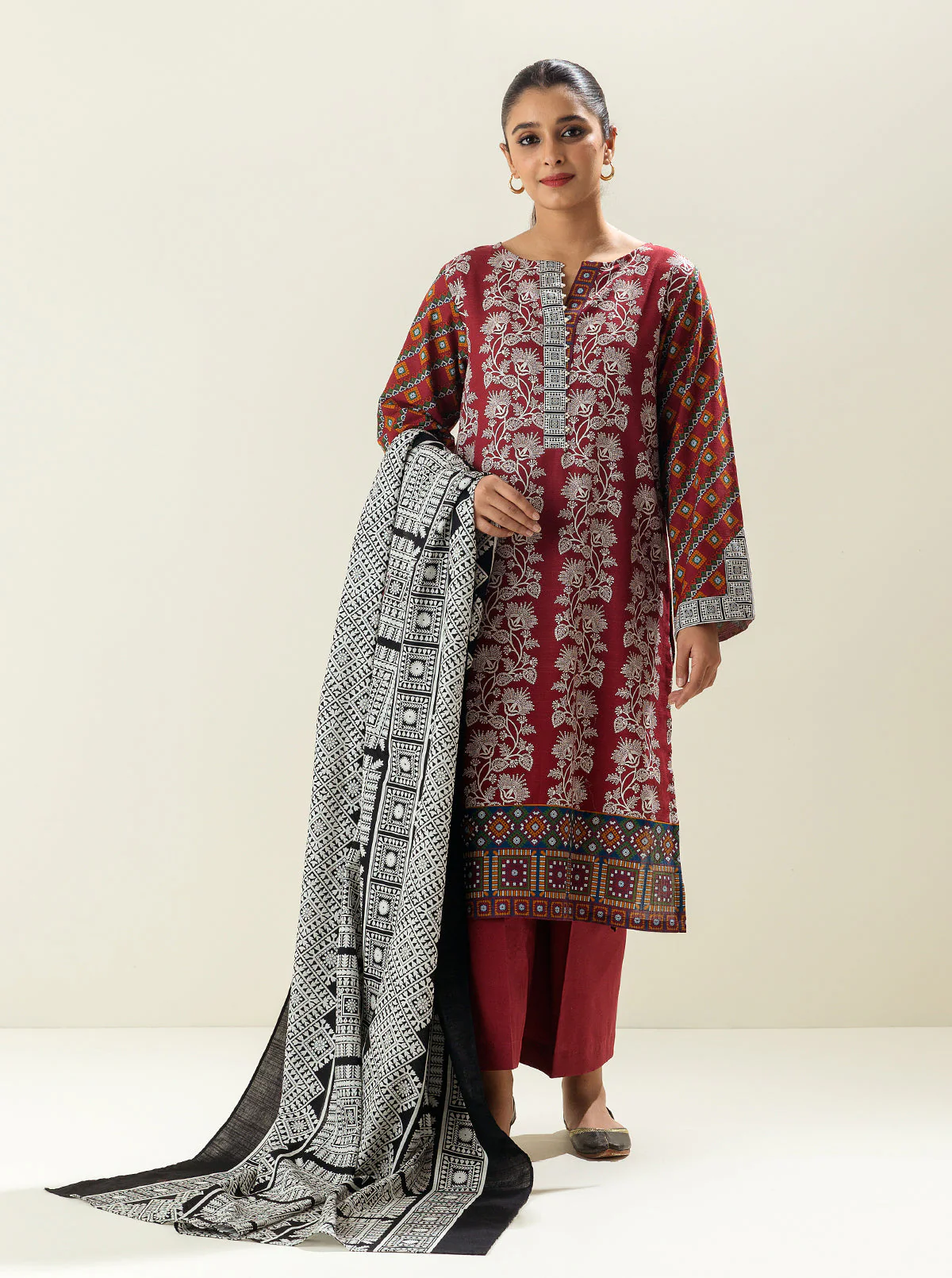 3 PIECE - PRINTED KHADDAR SUIT - RED BAG - Image 2