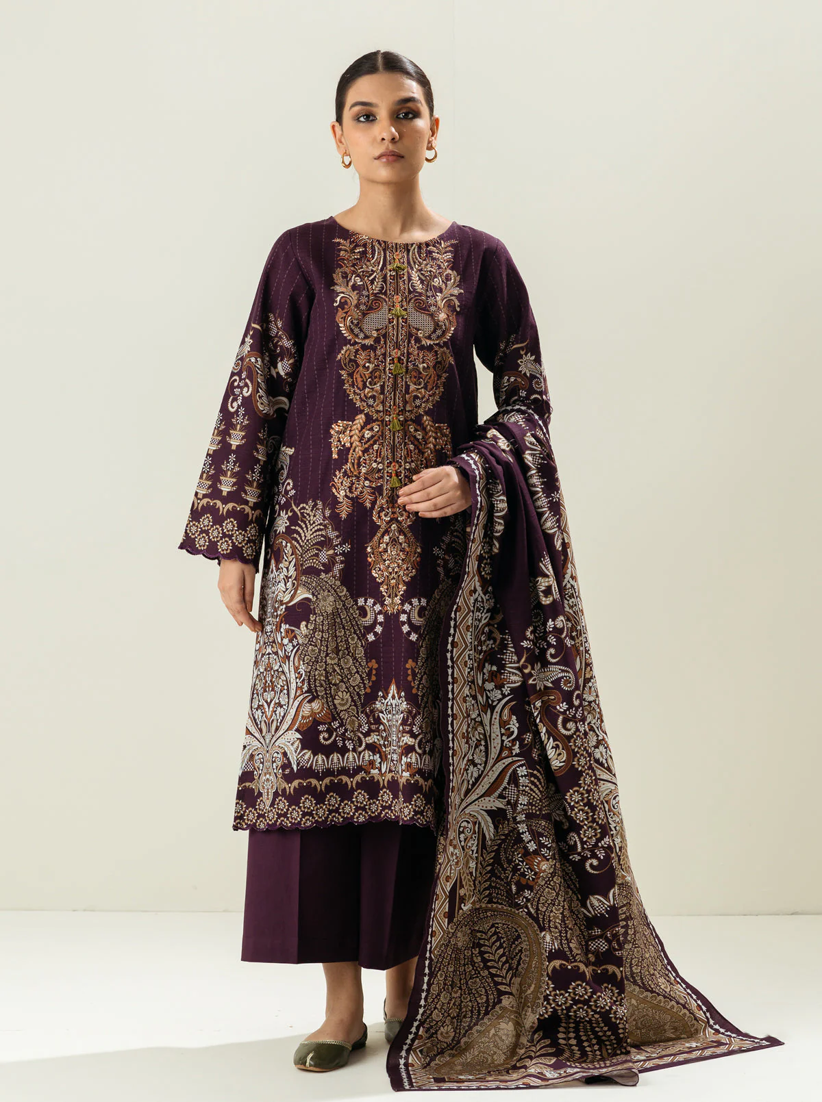 3 PIECE - EMBROIDERED  KHADDAR SUIT - FLATTERING PLUM - Image 4
