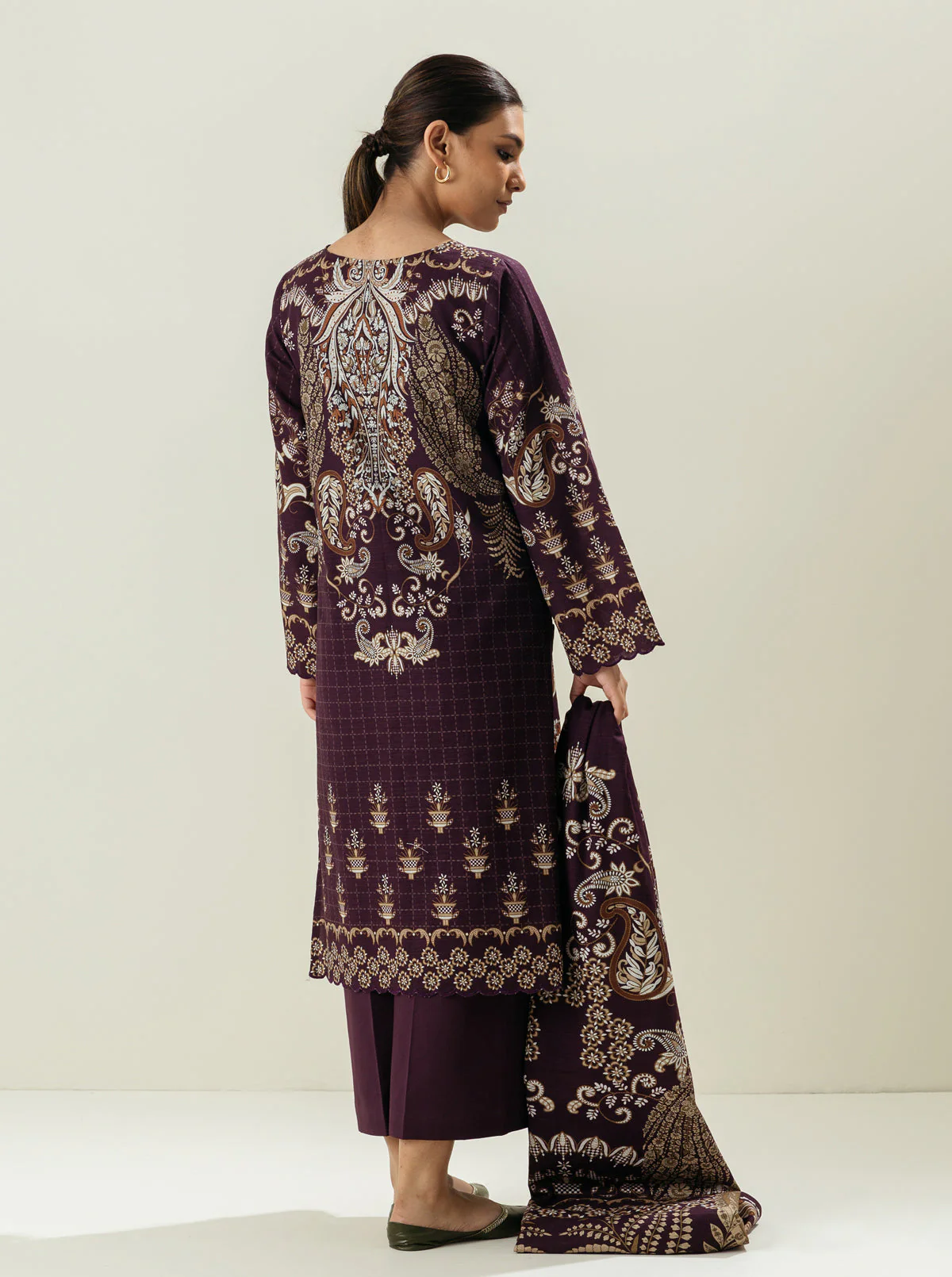 3 PIECE - EMBROIDERED  KHADDAR SUIT - FLATTERING PLUM - Image 5