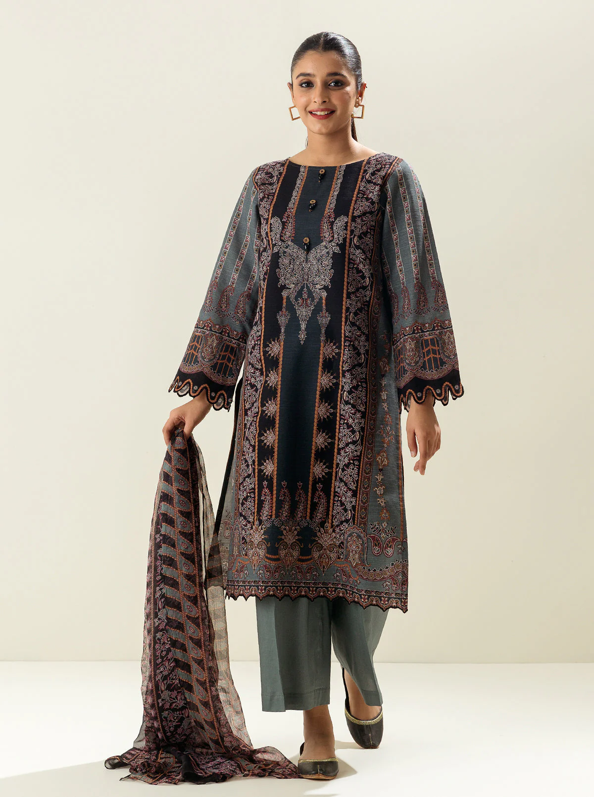 3 PIECE - PRINTED KHADDAR SUIT - ETHNIC PAISLEYS - Image 2