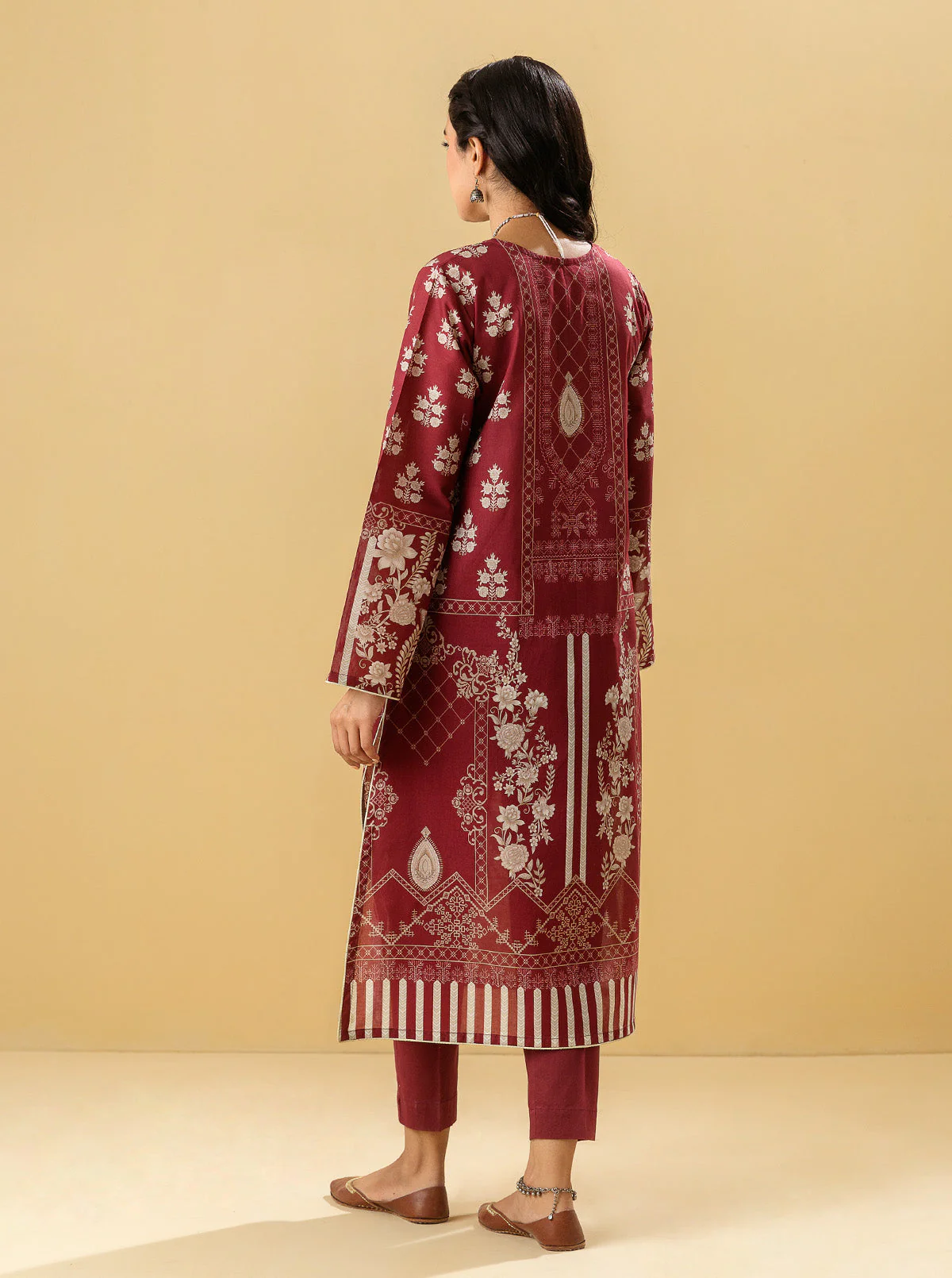 1 PIECE - PRINTED LAWN SHIRT - ROUGE FLORAL - Image 4