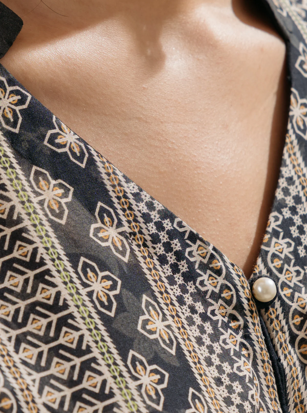 1 PIECE - PRINTED LAWN SHIRT - VINTAGE CRAFT - Image 3
