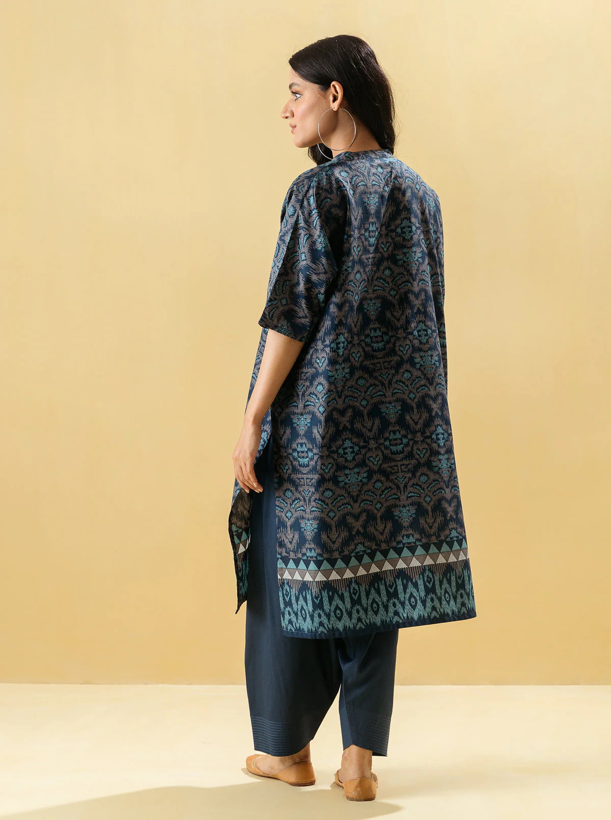 2 PIECE - PRINTED LAWN SUIT - VIVID BLUE - Image 4