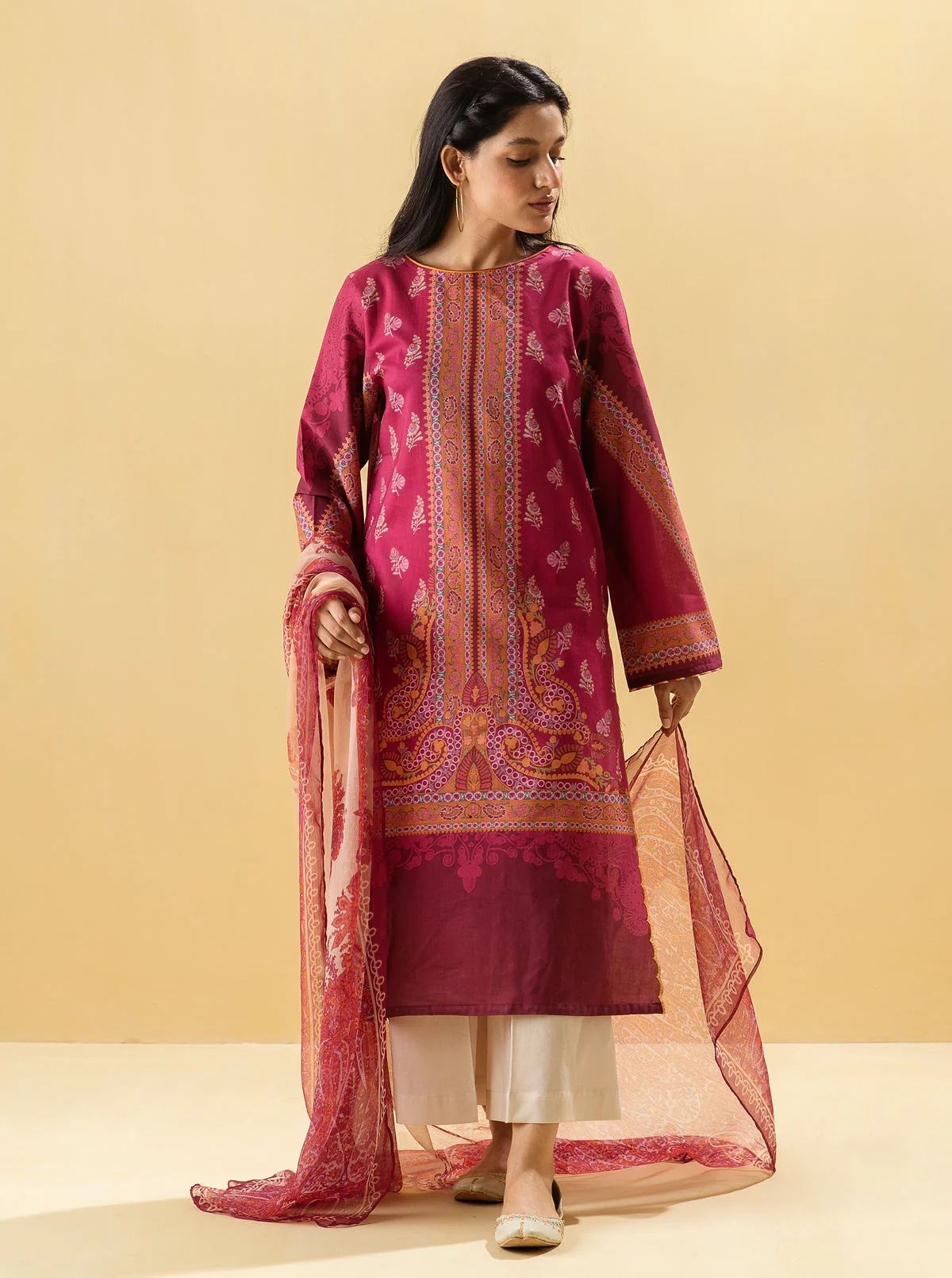 2 PIECE - PRINTED LAWN SUIT - CRIMSON HUES