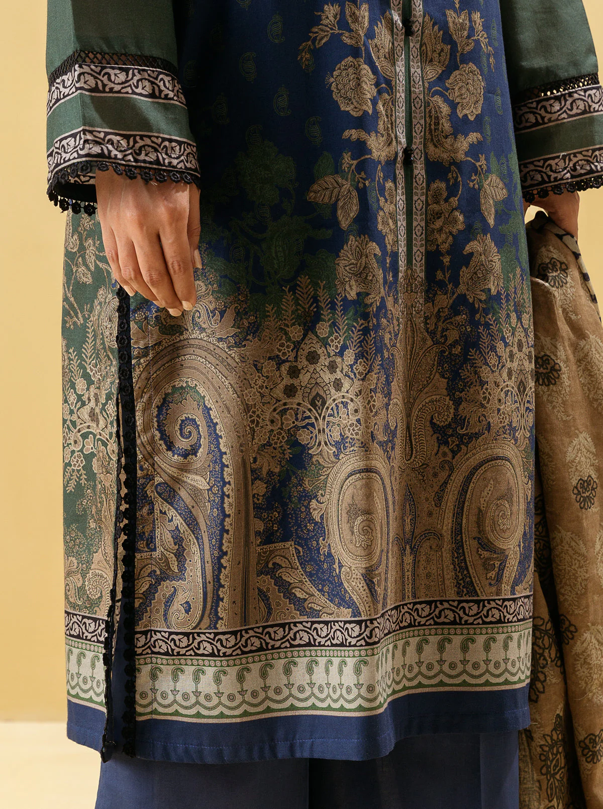 2 PIECE - PRINTED LAWN SUIT - DIVINE FLORA - Image 3