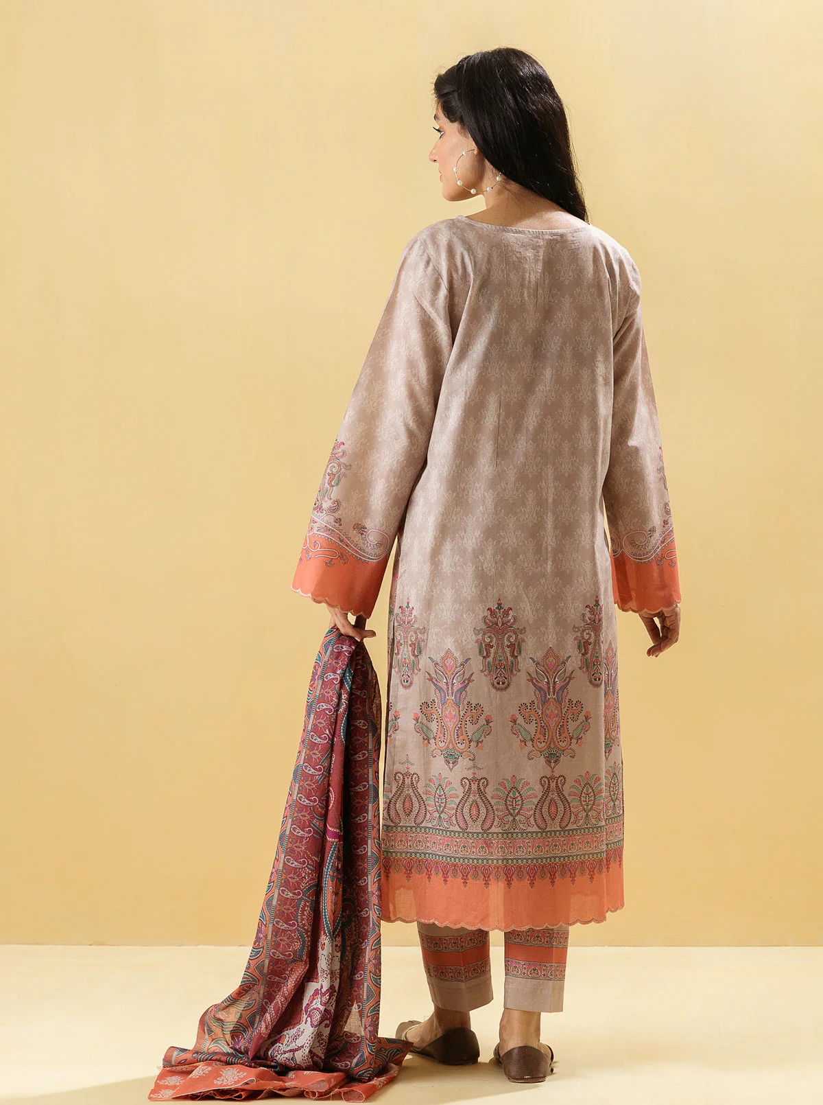 3 PIECE - PRINTED LAWN SUIT - CLASSIC PAISLEY - Image 4