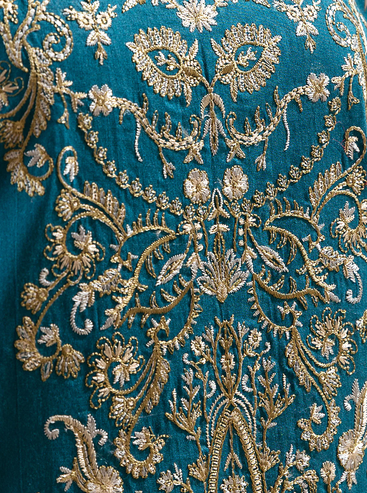 3 PIECE - EMBROIDERED LAWN SUIT - URBAN BLUE - Image 4