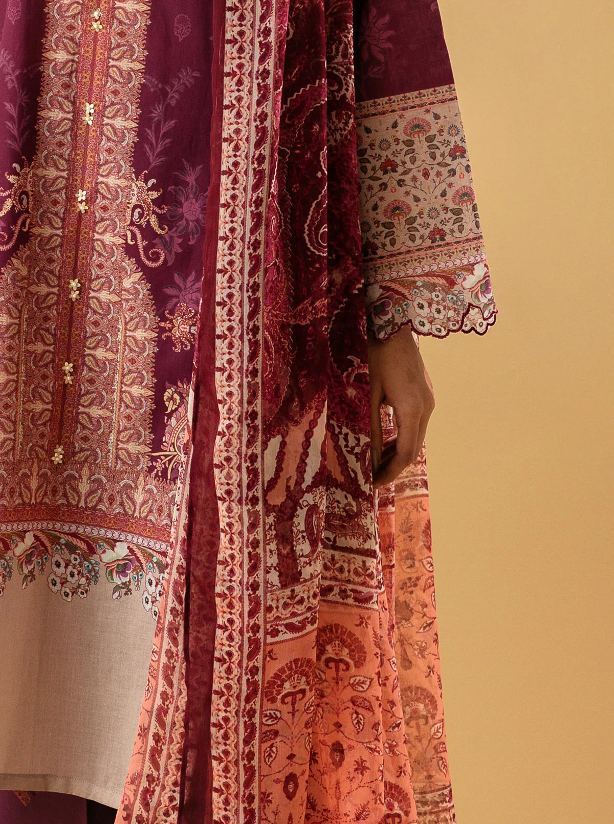 3 PIECE - PRINTED LAWN SUIT - MAGENTA HAZE - Image 2