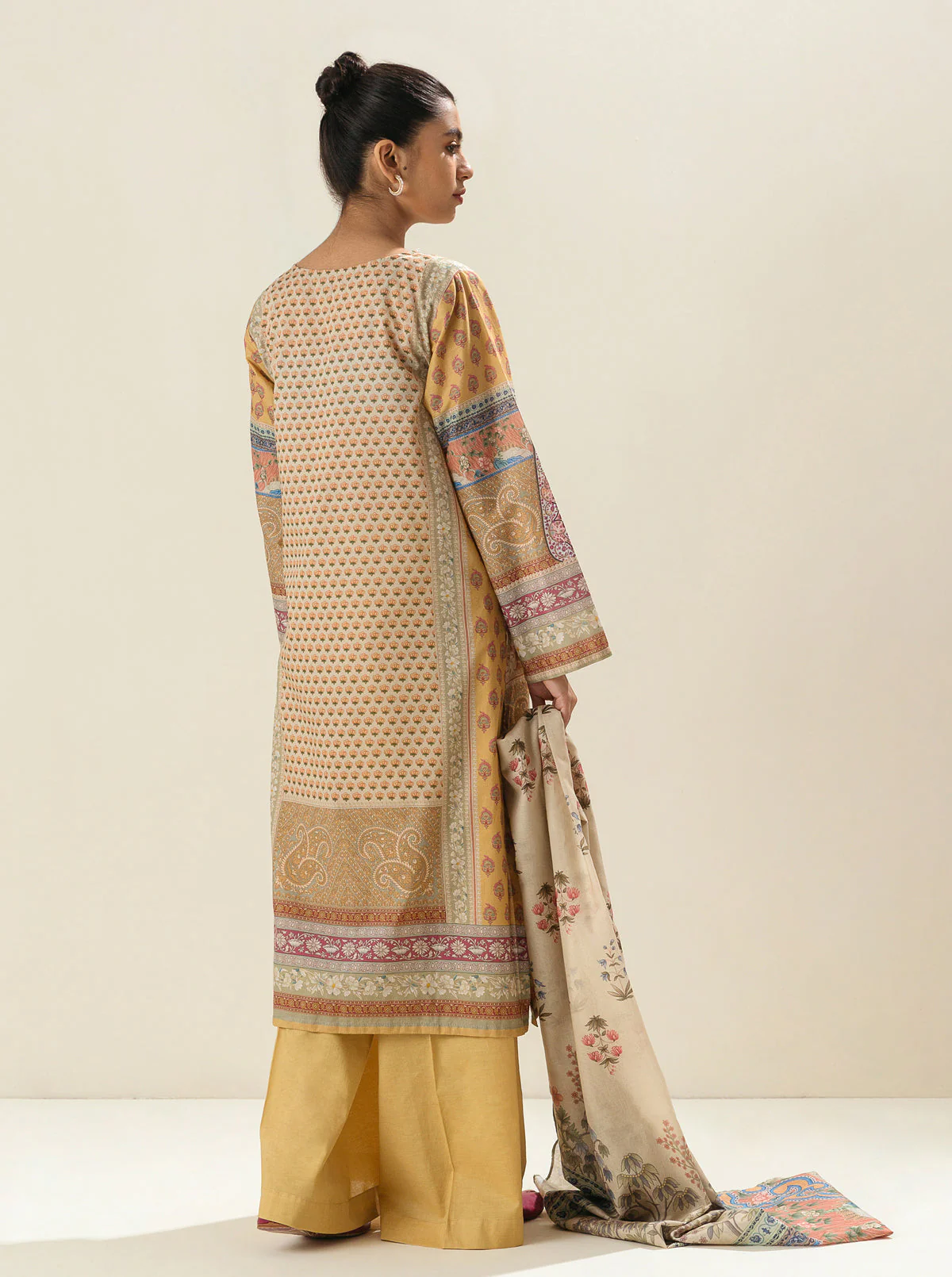 3 PIECE - PRINTED LAWN SUIT - PALE BLOOM - Image 3