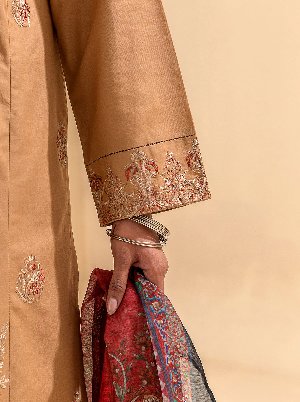 3 PIECE EMBROIDERED LAWN SUIT-CRISP DAWN (UNSTITCHED) - Image 7